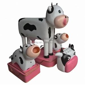 Équipement de jeu intérieur en fibre de verre pour enfants, thème 'Expérience de jeu de rôle d'alimentation de vache', pour centres commerciaux, parcs d'attractions et centres de jeux à domicile - Product Image 1