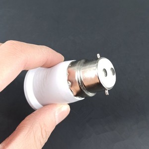 <span class=keywords><strong>Adaptateur</strong></span> universel de <span class=keywords><strong>douille</strong></span> d'<span class=keywords><strong>ampoule</strong></span> B22 vers E27, convertisseur de baïonnette vers <span class=keywords><strong>vis</strong></span> pour l'éclairage britannique vers l'éclairage européen - Product Image 2