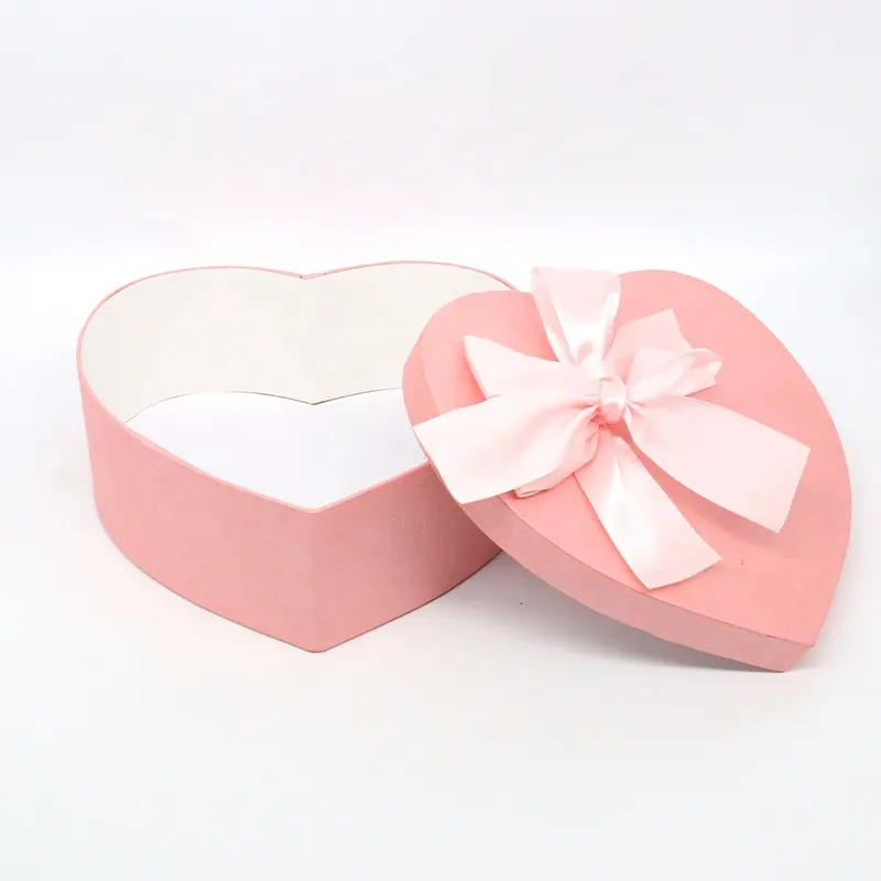 Custom Design Reusable Empty Chocolate Carton Red Heart Gift Box Christmas Wedding Festive Packaging Love Lid and Box with Bow