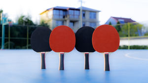 Raquette de tennis de table adhésive double face à prise droite modèle HT-05 Plaque de base en bois de peuplier Film protecteur Certification CE ASTM - Product Image 3