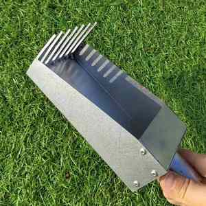 Outil de récolte de fruits galvanisé à bord lisse pour la cueillette des arbustes épineux et des baies - Product Image 4