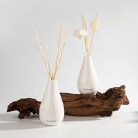 Lot de 500 ensembles personnalisés de diffuseurs d'ambiance de luxe en céramique avec bâtonnets de fleurs séchées et huiles parfumées pour la maison