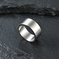 Retro Silber 10mm Breiter Matt Gebürsteter Titan-Stahlring Minimalistischer Herren Hip-Hop Fingerschmuck auf Lager Großhandel