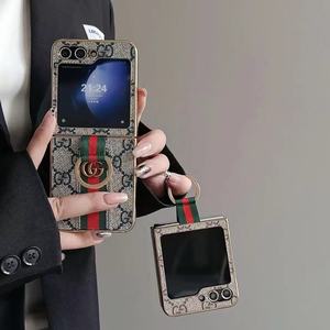 <span class=keywords><strong>Coque</strong></span> de téléphone <span class=keywords><strong>avec</strong></span> logo de style designer de luxe <span class=keywords><strong>avec</strong></span> étui de support pour <span class=keywords><strong>Samsung</strong></span> Z Flip 3 4 5 <span class=keywords><strong>coque</strong></span> de protection pour téléphone portable de marque - Product Image 1