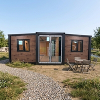 Maison conteneur préfabriquée extensible en acier respirant de 20 pieds et 30 pieds avec 5 chambres pour usage minimaliste en bureau/atelier ou résidence