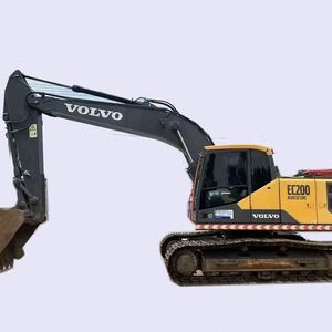 รถขุดมือสอง Volvo EC200 20T ใช้งานน้อย |   เครื่องขุดไฮดรอลิกแบบตีนตะขาบผลิตในสวีเดน มีสินค้าในสต็อก - Product Image 1