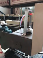 Machine de perçage du verre pour la création de trous précis dans le verre architectural sur les lignes de production