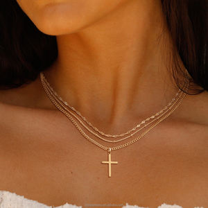 Collier tendance pour femme avec pendentif croix en laiton, <span class=keywords><strong>triple</strong></span> couche avec chaîne ondulée/satellite et design croix cubaine - Product Image 5