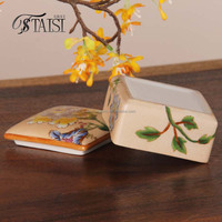 JW037 Petit organisateur de bijoux classique en porcelaine Boîte en céramique personnalisée pour la décoration intérieure pour cadeau de naissance de bébé
