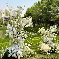 Gapura Bunga Buatan Kustom  Hydrangea, Mawar, dan Baby's Breath Warna Putih dan Hijau untuk Latar Belakang Pernikahan dan Pesta