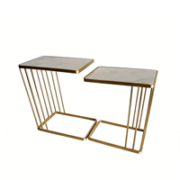 Ensemble de 2 tables d'appoint modernes, structure en métal doré avec plateau en marbre, tables d'appoint en forme de C pour salon, chambre à coucher