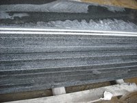 Dalles/Carreaux/Marches/Contremarches en granit gris foncé naturel - Pavés modernes et durables pour intérieur et extérieur