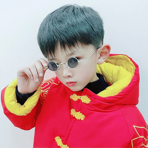 Nuovi Occhiali da Sole per Bambini 2026, Montatura Rotonda Completa in Metallo Leggero UV400, Occhiali da Sole alla Moda per <span class=keywords><strong>Ragazzi</strong></span> e Ragazze - Product Image 3