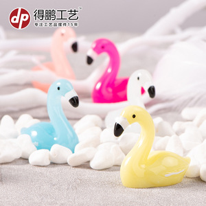 ของตกแต่งเค้กรูปหงส์จิ๋ว ทำจากเรซิ่น สีชมพู ขาว ฟ้า แดงกุหลาบ เหลือง สำหรับตกแต่งวันเกิด - Product Image 2