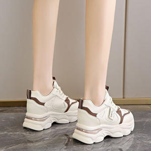 2025 nouveau printemps automne Style femmes léger petite taille hauteur augmentant papa chaussures blanc semelle épaisse chaussures de sport pas de Fatigue - Product Image 1