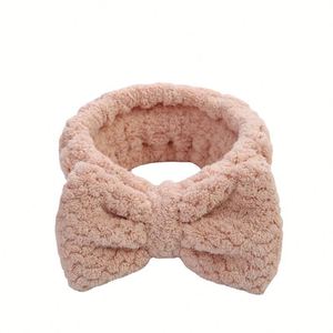 ที่คาดผมแฟชั่นแบบยืดได้สำหรับผู้ชายและผู้หญิง ลาย Pau Rosa Flannel สำหรับใช้ในห้องน้ำ - Product Image 5