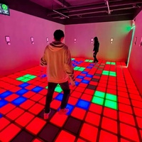 Système de jeu interactif LED pour enfants : Dalles de sol commerciales pour aire de jeux intérieure, système de défi par étapes pour divertissement familial