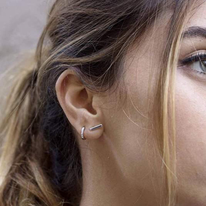ROXI Lot de 4 boucles d'oreilles clous miniatures en argent sterling S925, design géométrique brillant (carré, triangle, rond) - Product Image 5