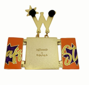 Precio al por mayor de fábrica, gran oferta, aleación de Zinc, esmalte duro, arenoso, personalizado, PIN de esgrima personalizado, insignia con embragues de mariposa - Product Image 5