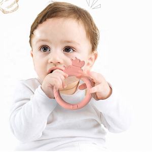 Anillo <span class=keywords><strong>de</strong></span> mordedor <span class=keywords><strong>de</strong></span> silicona <span class=keywords><strong>de</strong></span> grado alimenticio sin BPA, formas <span class=keywords><strong>de</strong></span> animales personalizadas para una dentición segura y juego sensorial - Product Image 2