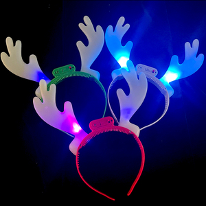 Vente en gros <span class=keywords><strong>de</strong></span> bandeau LED clignotant en bois <span class=keywords><strong>de</strong></span> <span class=keywords><strong>renne</strong></span> pour l'obtention du diplôme <span class=keywords><strong>de</strong></span> Noël, la Saint-Valentin et Thanksgiving - Product Image 2