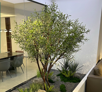 Arbre d'olivier en fibre de verre écologique personnalisé avec verdure résistant aux UV pour la décoration intérieure de centres commerciaux et de restaurants, longue durée