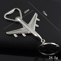 Porte-clés personnalisé multifonctionnel d'avion en métal Cadeau d'aviation Modèle d'avion Pendentif Activité Promotion Cadeau Ouvre-bouteille