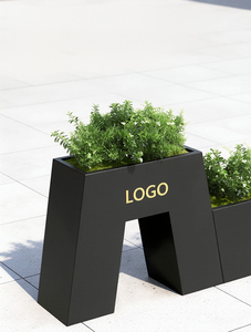 Maceta Moderna de Metal Negro, Maceta de Acero Inoxidable con Diseño de Logotipo Dorado para Exhibición de Flores y Plantas Verdes en Interiores - Product Image 4