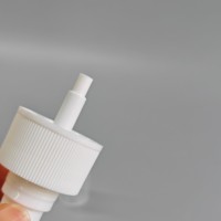 Pulvérisateur à brume fine à capuchon côtelé 18/410 20/410, buse de pulvérisation cosmétique en plastique avec couvercle extérieur transparent pour flacon de parfum ou de toner
