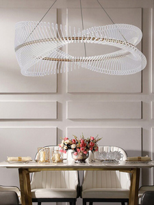 Eleganter, Endlos Schleifender, Hochtransparenter Acryl-Kronleuchter mit LED-Goldakzenten für Luxus-Wohnungen und Hotelprojekte - Product Image 3