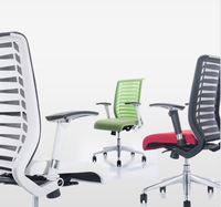 Chaise de conférence pivotante avec dossier en maille et accoudoirs 3D réglables pour salle d'attente
