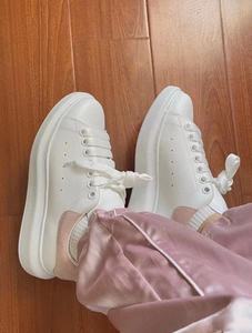 Nouvelles chaussures de sport décontractées tendance avec logo de créateur, chaussures de marche tendance, chaussures rehaussantes de haute qualité - Product Image 3