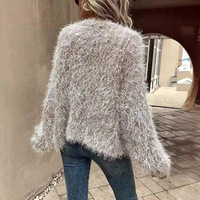 Lässiger Europäischer Winter-Look: Flauschige Imitation von Nerzfell, Gestrickter Polyester-Cardigan ohne Kragen mit Langen Ärmeln für Damen