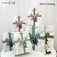 Vente en gros Sac en papier Designs exclusifs Cadeaux de luxe spéciaux Emballage Sac en papier Petite taille En stock Expédition 48H