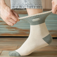 Chaussettes mi-longues décontractées pour hommes Printemps Été Anti-odeur Anti-dérapantes Motif rayé Design personnalisé Polyester/Coton Tricoté à revers