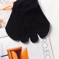 Chaussettes antidérapantes personnalisées à deux orteils avec points en silicone, chaussettes Tabi unisexes pour le yoga, le Pilates, la barre, le trampoline, l'hôpital et la maison