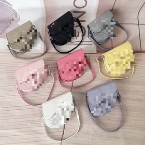 Sac de Selle Tendance avec Motif Litchi, Étui de Rangement Portable Suspendu pour Écouteurs sans Fil Apple, Pendentif Universel - Product Image 1