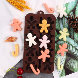 Stampo in Silicone per Decorazione Torte a Tema Natalizio con Albero di Natale, Omino di Pan di Zenzero e Fiocco di Neve, Stampo per Frutta, Biscotti e Zucchero per Natale - Product Image 4