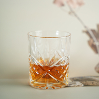 Best Verkopende Kristallen Whiskyglazen Helder Getextureerd En Reliëf Glaswerk Voor Verbeterde Spiritusproeverij