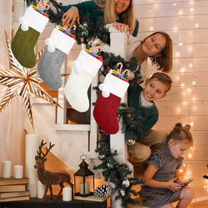Calcetines Navideños Tejidos, Decoraciones para Reuniones Familiares, Regalos para el Árbol, Adornos Colgantes de Poliéster de Estilo Tradicional - Product Image 4