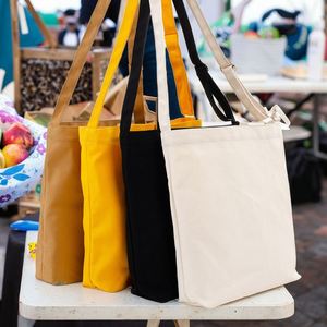 Bolsa de Mano Personalizada con Logotipo Impreso, Bolsa de Compras de Lona Natural Reciclada, Ecológica y Elegante - Product Image 1