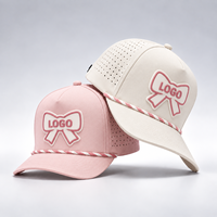 Topi Golf Wanita Custom Lucu 5 Panel Model Tali, Bernapas, Berlubang Laser, dengan Patch Pita PVC