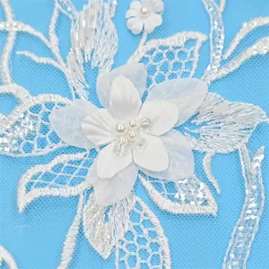Novo estilo da moda design floral laço de noiva, tecido branco bordado com contas