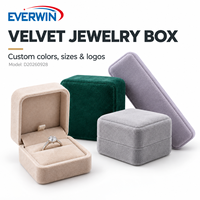 Boîte à bijoux en velours élégante et durable avec logo personnalisé de qualité supérieure pour bague, collier, bracelet, emballage cadeau et présentation en magasin