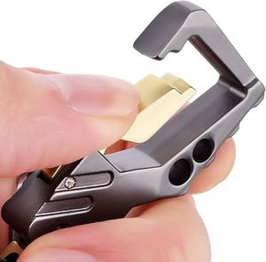 Heavy Duty Bottle Opener Zinc Alloy Cool Personalized Beer Bottle Top Carabiner Holder Keychain for Men Women Travel Accessories - Product Image 4