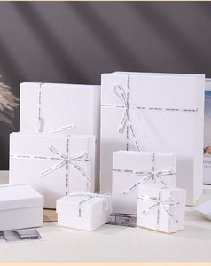 Caja de Regalo Creativa de Alta Gama, Cartón Rígido de 1 mm para Cumpleaños, Regalos para Damas de Honor u Otras Ocasiones Especiales - Product Image 2