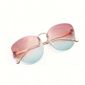 Nouvelles Lunettes de Soleil Vintage de Luxe pour Femmes 2020, Lunettes de Soleil Dégradées Surdimensionnées Sans Monture pour Femmes - Product Image 5