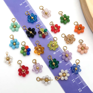 Breloques en perles pour enfants en forme de fleurs |   Pendentifs en perles de verre enveloppées de fil en acier inoxydable plaqué or 18K PVD pour la fabrication de bijoux DIY | - Product Image 4