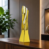 Trophée en métal doré personnalisé, design torsadé créatif, trophée de récompense pour cérémonie d'entreprise, cadeau