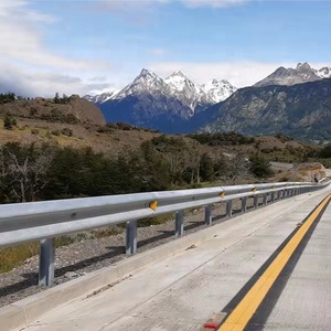 Galvanized Highway Guardrail with Diamond Grade <strong>Reflective</strong> H2 Impact Rated Hot-Dip Zinc Coated Traffic <strong>Barrier</strong> for <strong>Road</strong> Safety - Product Image 3